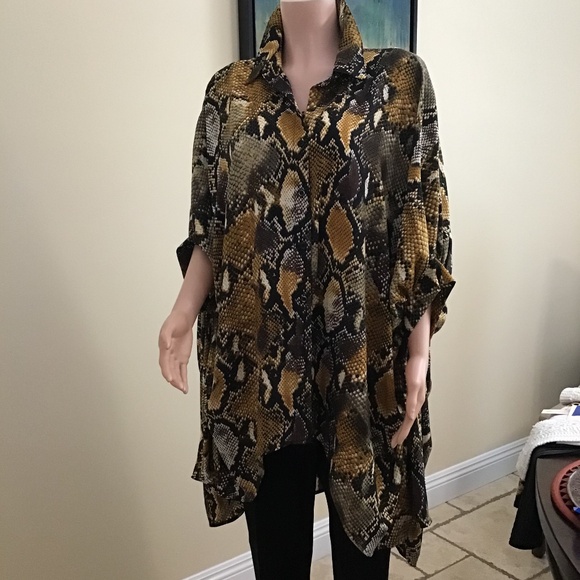 Funky Silky Caftan-inspired  size L Snake Print top - Picture 1 of 4